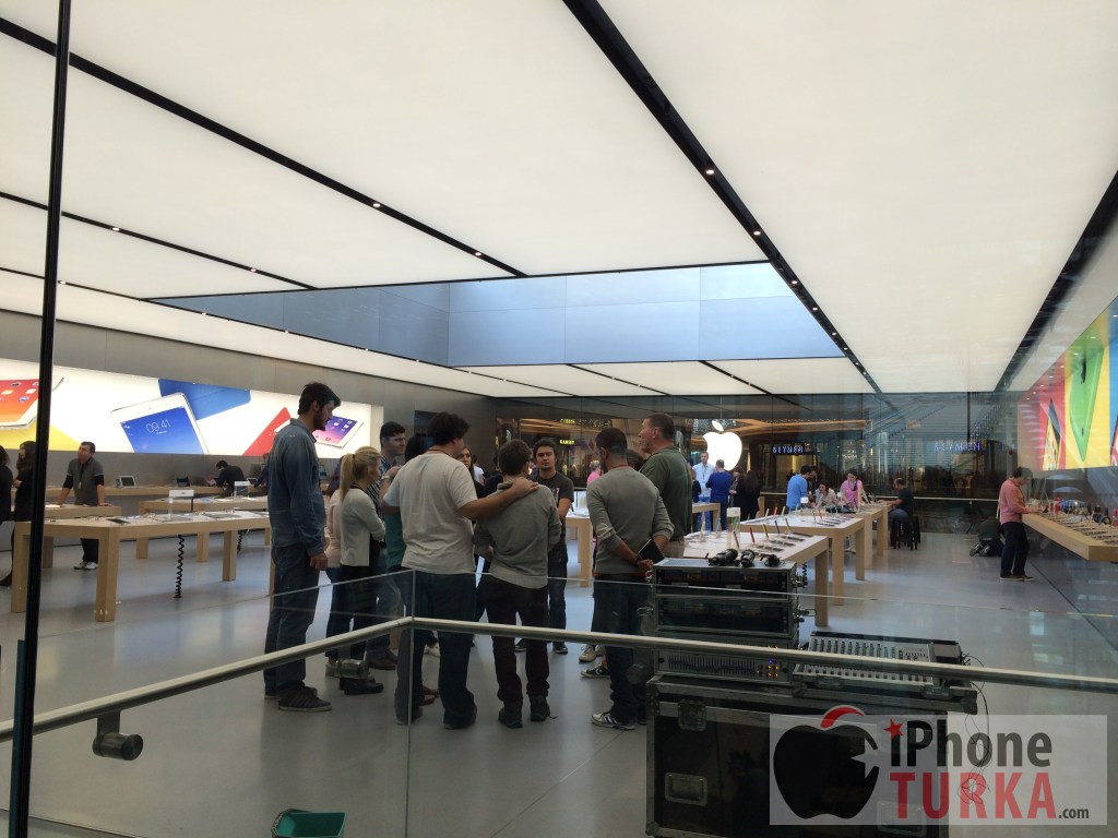 apple-store-istanbul-11